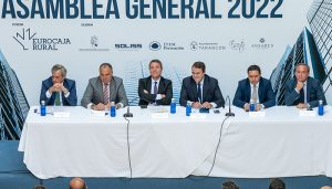 Page anuncia más ayudas para la conectividad de las empresas y celebra que “el 95% de los polígonos industriales” tendrá fibra óptica