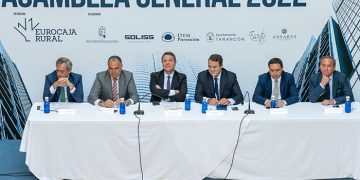 Page anuncia más ayudas para la conectividad de las empresas y celebra que “el 95% de los polígonos industriales” tendrá fibra óptica