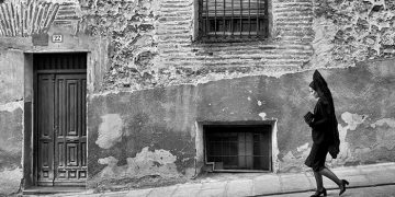 La instantánea “Luto, Respeto y Tradición”, de David Serrano Gismero, ganadora del XIII Premio de Fotografía de la Junta de Cofradías de la Semana Santa de Cuenca