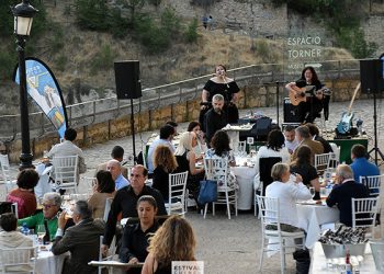 Riqueza gastronómica y musical en el aterrizaje de Estival Cuenca en el Parador