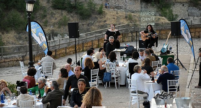 Riqueza gastronómica y musical en el aterrizaje de Estival Cuenca en el Parador