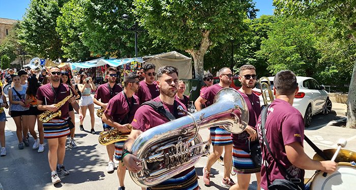 Sacedón recupera la sonrisa con su décimo Certamen de Charangas 1 Sacedón recupera la sonrisa con su décimo Certamen de Charangas