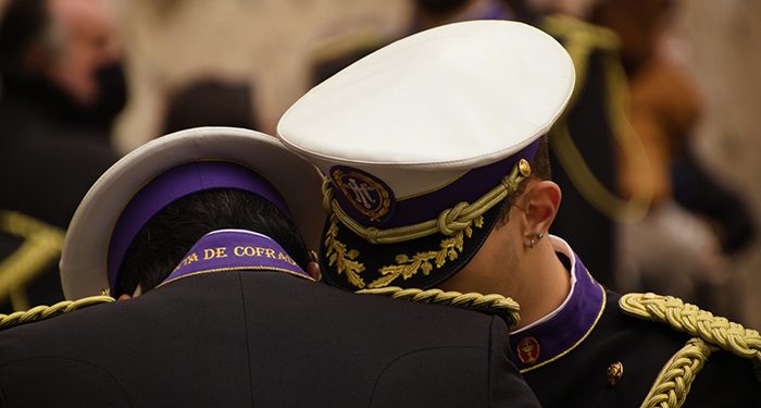 La instantánea “Luto, Respeto y Tradición”, de David Serrano Gismero, ganadora del XIII Premio de Fotografía de la Junta de Cofradías de la Semana Santa de Cuenca