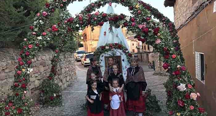 Sigüenza vuelve a recibir el verano con la fiesta de los Arcos de San Juan
