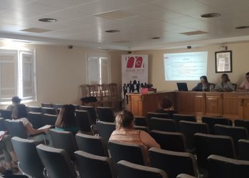 Una decena de personas participan en Talayuelas en la jornada sobre mujer rural y emprendimiento