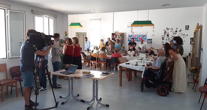 Una innovadora iniciativa de Endesa permite que pacientes de alzheimer participen en la construcción de sus plantas renovables en Cuenca 1 Una innovadora iniciativa de Endesa permite que pacientes de alzheimer participen en la construcción de sus plantas renovables en Cuenca
