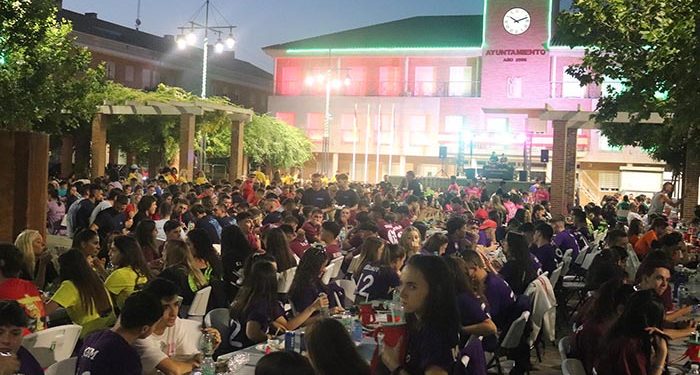 1.300 raciones de parrillada al carbón en la Cena de Peñas de Cabanillas