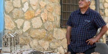 Adesercu homenajea al artesano Moisés Heras