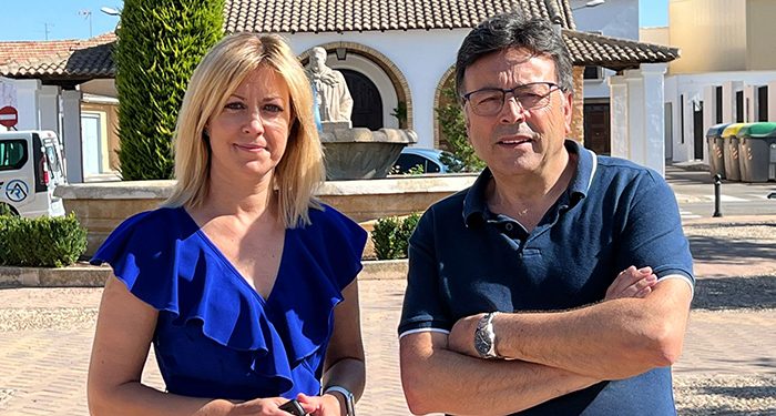 Abengózar exige a Núñez que “deje de hacer daño a la sanidad pública de Castilla-La Mancha generando bulos un día sí y otro también” 1 Ana Abengózar y AlfonsoEscudero