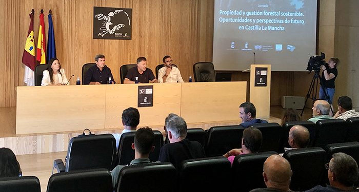 Analizar las oportunidades de la propiedad y gestión forestal sostenible, objetivo de la jornada UFIL 1 Analizar las oportunidades de la propiedad y gestión forestal sostenible, objetivo de la jornada UFIL