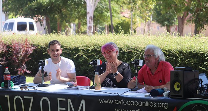 Animada mañana en el Buero, con hinchables, radio en directo y el primer «baile-aperitivo» de las Fiestas