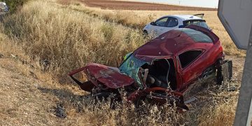 Cuatro personas acaban en el hospital tras la colisión entre un turismo y una furgoneta en Carrascosa del Campo