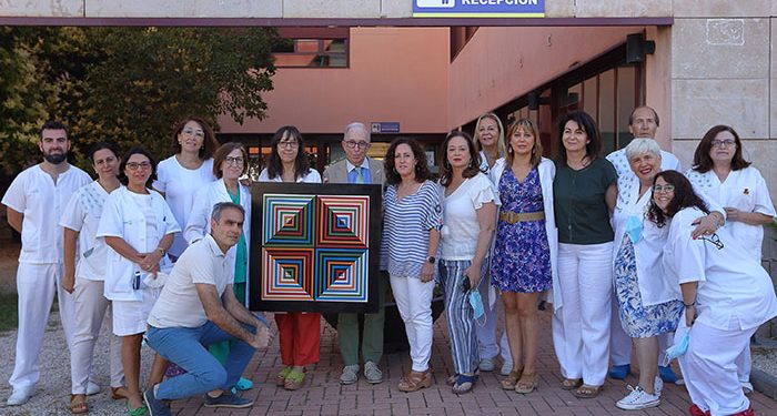 El Aula Hospitalaria ‘La Pecera’ de Guadalajara pone el broche al curso escolar con la entrega de una nueva obra del ‘Museo de la Pecera’ a la Unidad de Daño Cerebral 1 El Aula Hospitalaria ‘La Pecera’ de Guadalajara pone el broche al curso escolar con la entrega de una nueva obra del ‘Museo de la Pecera’ a la Unidad de Daño Cerebral