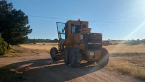 El Ayuntamiento de Almodóvar del Pinar invierte 20.000 euros en la mejora de los caminos rurales gracias al Plan Especial de la Diputación