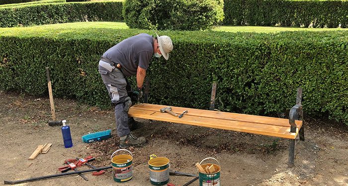 El Ayuntamiento de Cuenca acuerda encargar a la Fábrica Municipal de Maderas la reparación y mantenimiento de bancos, pérgolas y otros elementos 1 El Ayuntamiento de Cuenca acuerda encargar a la Fábrica Municipal de Maderas la reparación y mantenimiento de bancos, pérgolas y otros elementos