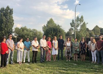 El Ayuntamiento de Cuenca homenajea a las víctimas del terrorismo en el 25 aniversario del secuestro y asesinato de Miguel Ángel Blanco 1 El Ayuntamiento de Cuenca homenajea a las víctimas del terrorismo en el 25 aniversario del secuestro y asesinato de Miguel Ángel Blanco