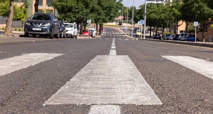 El Ayuntamiento de Guadalajara va a destinar 760.000 euros en renovar la señalización viaria horizontal y vertical de una veintena de calles