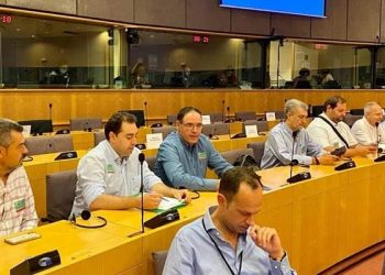 El Ayuntamiento de Huete reivindica el tren en el Parlamento Europeo en Bruselas