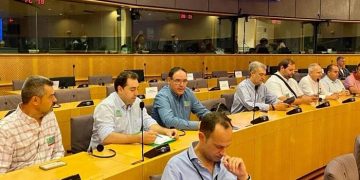 El Ayuntamiento de Huete reivindica el tren en el Parlamento Europeo en Bruselas