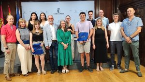 El delegado de Educación, Cultura y Deportes recibe al alumnado de Guadalajara con mejores notas en la prueba ordinaria de la EVAU