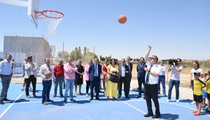 El Gobierno regional colaborará con el Ayuntamiento de Las Mesas en el acondicionamiento del campo de futbol de la localidad