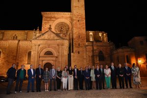 El Gobierno regional destaca que la iluminación de la Catedral de Sigüenza servirá para “dar más luz a ocho siglos de historia”