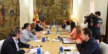 El Gobierno regional impulsa con 7,6 millones de euros la Formación Profesional con empresas en los sectores estratégicos de la región
