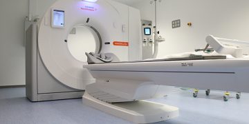 El Gobierno regional realiza una nueva licitación para la incorporación de 14 equipos de alta tecnología sanitaria por un importe cercano a nueve millones de euros