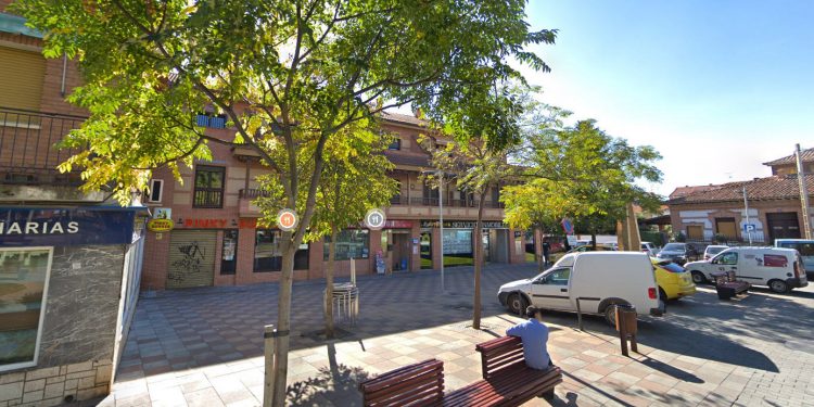 El incendio en una hamburguesería de Azuqueca provoca el desalojo de 35 personas 1 El incendio en una hamburguesería de Azuqueca provoca el desalojo de 35 personas