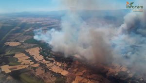 El incendio en Valdepeñas de la Sierra pasa a nivel 2