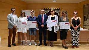 El Patronato Universitario Gil de Albornoz reconoce a cuatro estudiantes brillantes de la UCLM en el Campus de Cuenca
