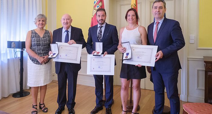 Encarnación Montes, Antonio Villaseñor y José Luis Merino ya tienen sus Medallas al Mérito de la Protección Civil 1 Encarnación Montes, Antonio Villaseñor y José Luis Merino ya tienen sus Medallas al Mérito de la Protección Civil