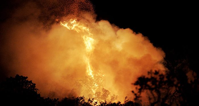 Estabilizado el incendio de Humanes, los vecinos vuelven a sus casas y la UME se retira 1 Estabilizado el incendio de Humanes, los vecinos vuelven a sus casas y la UME se retira