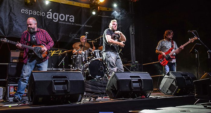 Estival despide su undécima edición a ritmo del Niño de la Hipoteca