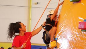 Fiestas para los más pequeños y los más mayores en la mañana del miércoles en Cabanillas