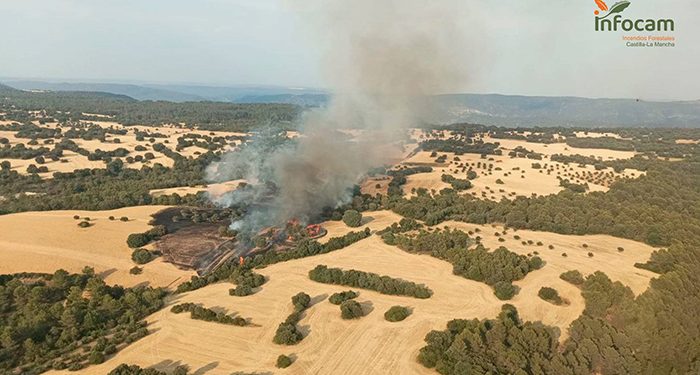 Fuego en la Ermita Virgen del Saz de Alhóndiga 1 Fuego en la Ermita Virgen del Saz de Alhóndiga