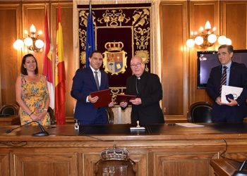 La Diputación de Cuenca y el Obispado invertirán 700.000 euros en doce iglesias parroquiales de la provincia La Diputación de Cuenca y el Obispado invertirán 700.000 euros en doce iglesias parroquiales de la provincia