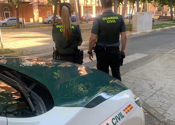 La Guardia Civil detiene a tres personas como supuestos autores del robo en una empresa de Las Pedroñeras 3 La Guardia Civil detiene a un joven de 20 años de edad y con 48 antecedentes en Alcalá de Henares que se dio a la fuga cundo iba a ser identificado en Azuqueca de Henares
