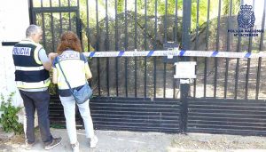 La Policía Nacional culmina una investigación con la clausura de un inmueble en el que se ejercía la prostitución en Cuenca