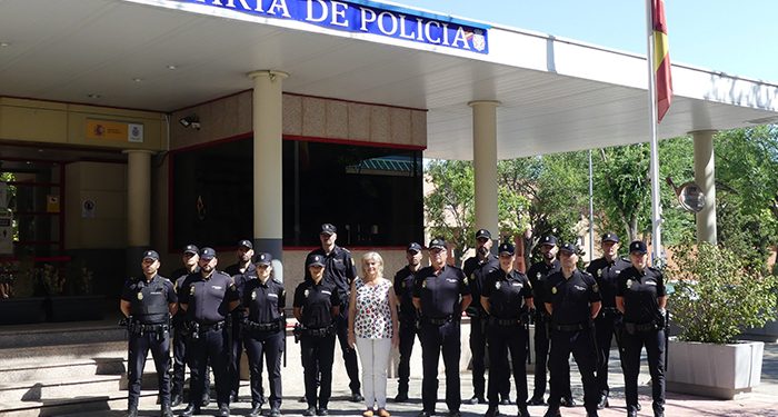 La subdelegada del Gobierno da la bienvenida a los nuevos policías nacionales incorporados a la Comisaría de Guadalajara