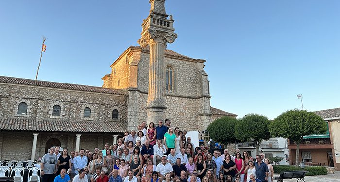 Las quintas del 60 al 70 de Fuentenovilla se reúnen en un acto entrañable