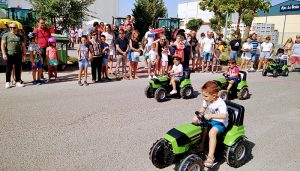 Los más pequeños demostraron     en la FIDA 2022 sus grandes habilidades con el tractor a pedales