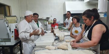 Los panaderos de AFEPAN conocen nuevas técnicas de la mano de Florindo Fierro