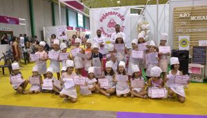 Los participantes del ‘Master Ajo Junior’ demuestran sus grandes cualidades para la cocina