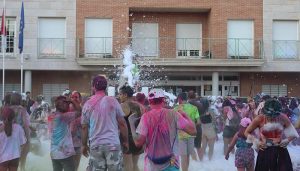 Más de 150 corredores y cientos de kilos de pintura en la III Carrera de los Colores de Cabanillas