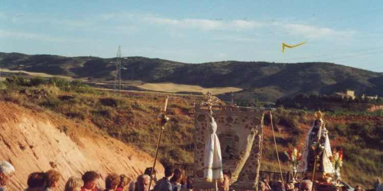 En el 2001, la Virgen del Carmen se unió a sus devotos