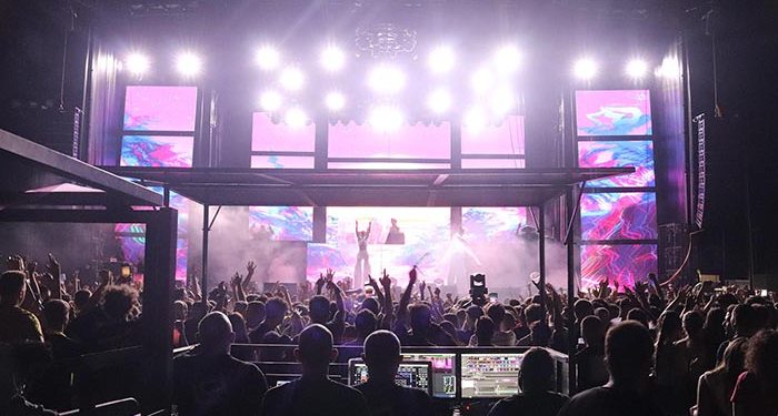 Multitudinaria última noche en las Fiestas de Cabanillas, con llenazos en el Ferial y la Plaza de Toros