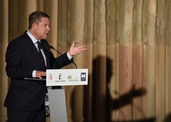 Page avanza la instalación de fibra óptica en el Polígono Industrial de Molina de Aragón