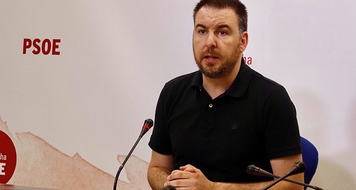 Sánchez Requena destaca la inversión en sanidad y afirma que el “objetivo es terminar esta legislatura revirtiendo todos los recortes de Cospedal” 1 Sánchez Requena destaca la inversión en sanidad y afirma que el “objetivo es terminar esta legislatura revirtiendo todos los recortes de Cospedal”