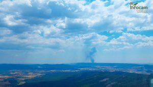 Un total de 13 medios y 59 personas tratan de controlar un incendio declarado en Bascuñana de San Pedro